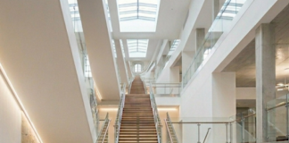 CEB à 60% : Vous avez des difficultés pour arriver en haut des escaliers ? Pas grave, on va ajouter trois marches …